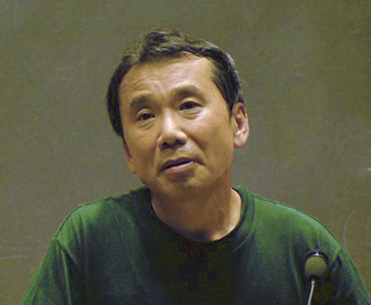 Author Haruki Murakami says pandemic, war in Ukraine create walls that  divide people
