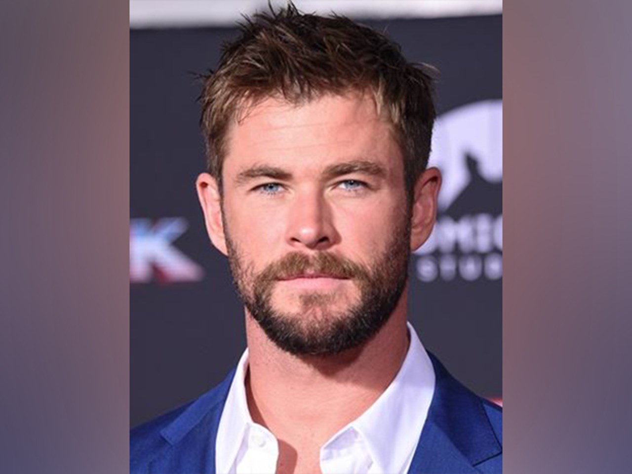 Does Chris Hemsworth, Man Among Lesser Men, Moisturize His Face
