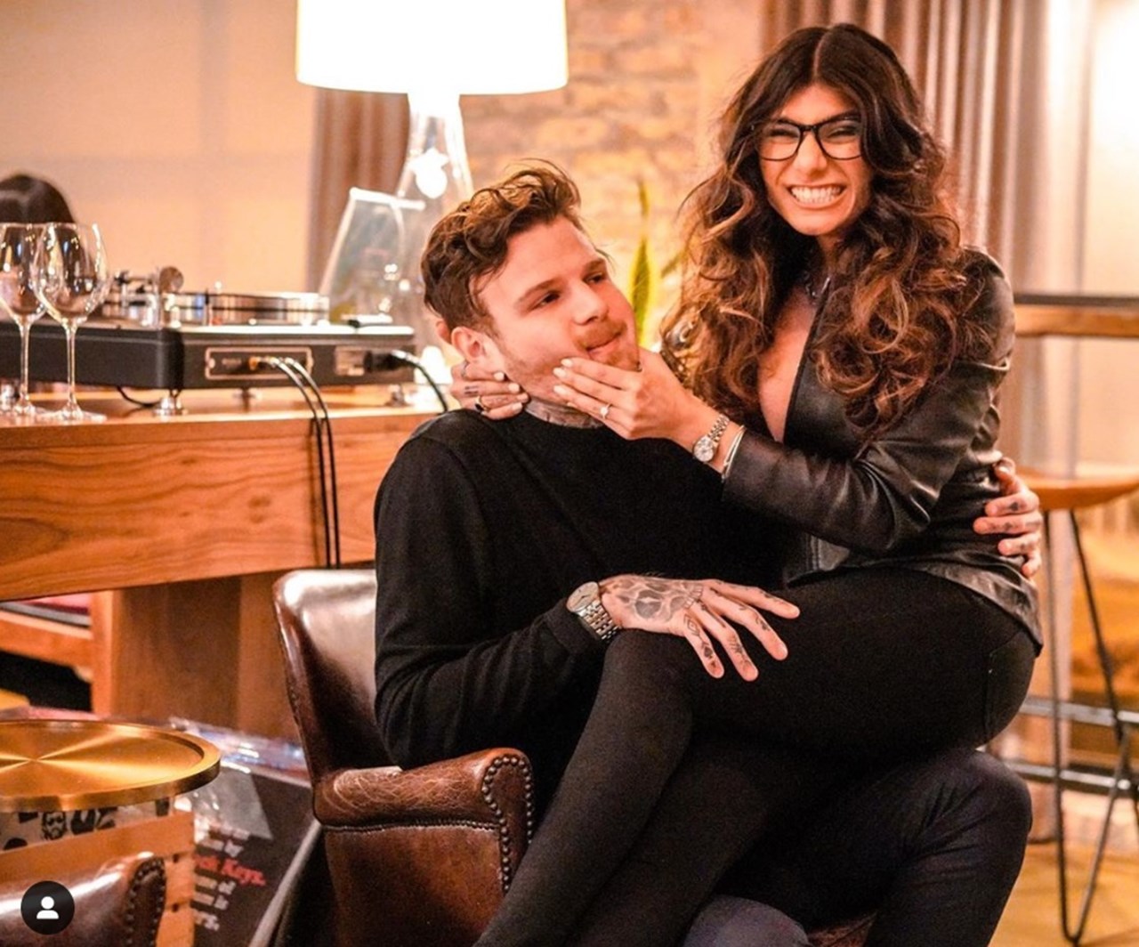 1280px x 1064px - Is Mia Khalifa dating Jhay Cortez? Know her relationship status with Robert  Sandberg | Entertainment