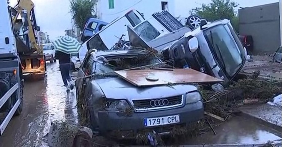 Britons Among 10 Dead In Majorca Island Flash Floods A Boy - 