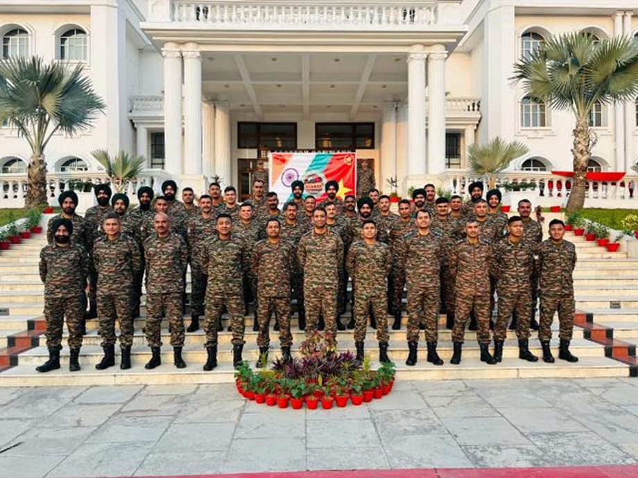 Vandewiele/Savio : Joint forces in India