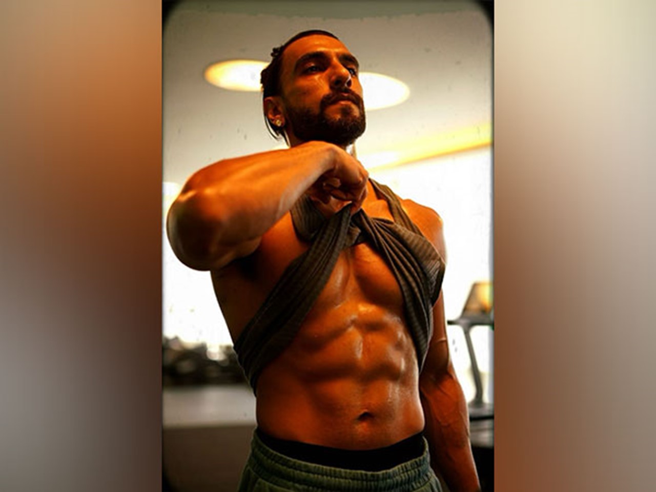 Shirtless Ranveer Singh flaunts ripped body in new Rocky Aur Rani Kii Prem  Kahaani promo, Deepika can't stop drooling