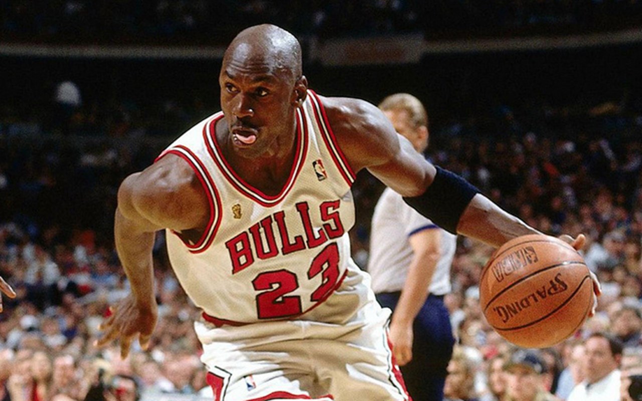 Michael Jordan's first Chicago Bulls jersey to sell at Julien's Auctions