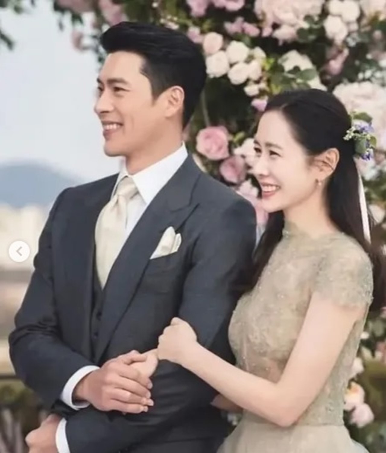 New wedding photos of Hyun Bin, Son Ye-jin released