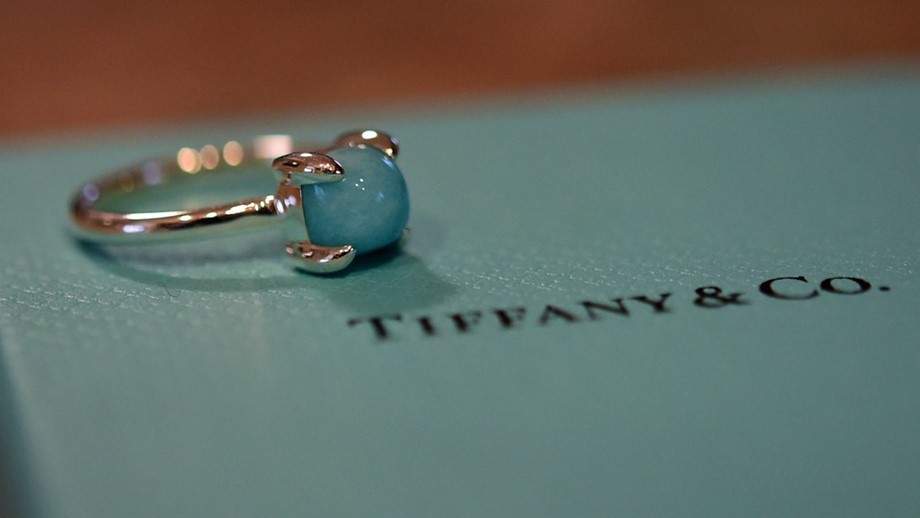 How LVMH's whirlwind courtship sealed $16 billion Tiffany deal